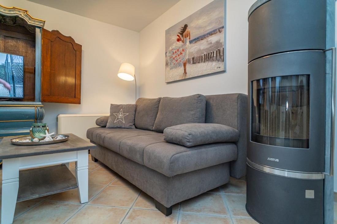 Wildrose Eg Apartment *